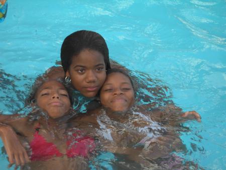 titi . Maeva a.k.a mama et moi Leslie a.k.a lili ou ti foxy 